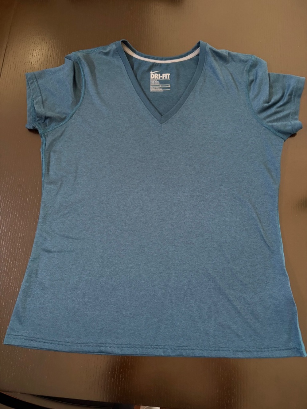 2 Nike Dri-Fit Women's tees, Vnecks, EUC, XL - Picture 6 of 9